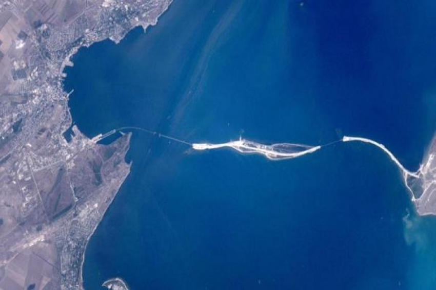 Снимок Керченского моста из космоса сделал ставропольский космонавт Олег Скрипочка