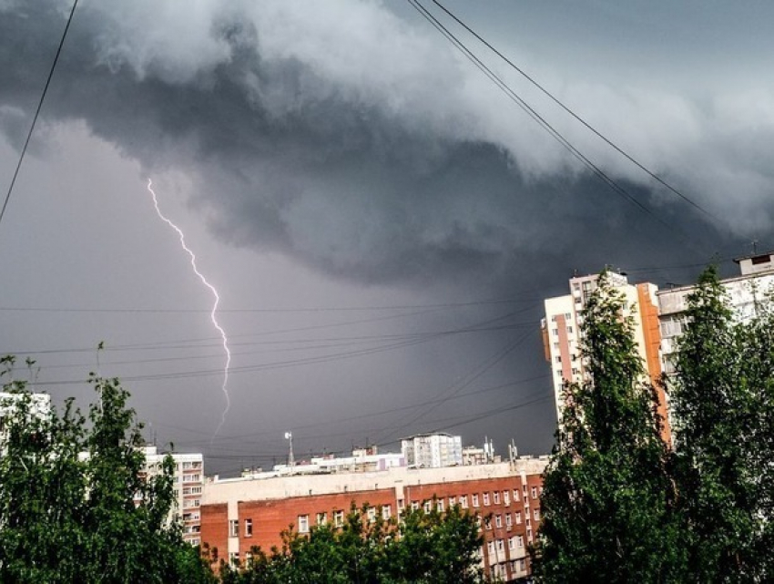 Синоптики бьют тревогу: на Ставрополье ожидаются ливни с грозой и градом