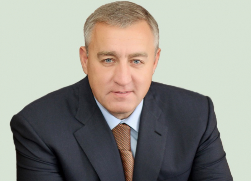 Политолог: Травнев освободил должность главы под давлением силовиков и общественности