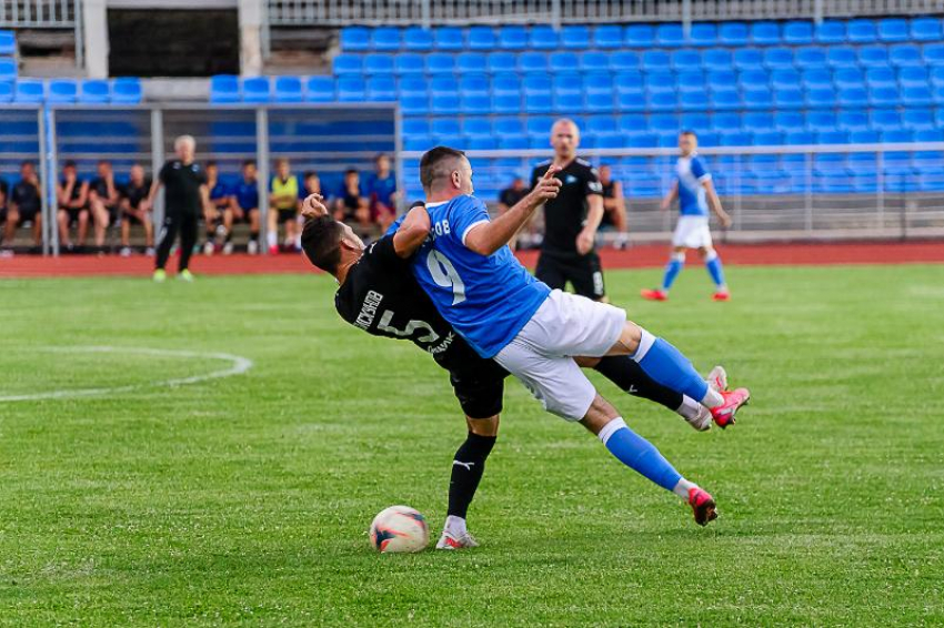 «Витязи» наступают «Родине» на пятки: подводим итоги 5 тура футбольного чемпионата Ставрополья