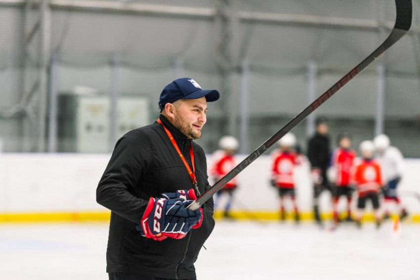 Тренер Ставропольской школы «Наследие» Джанбек Лукманов: «Наши юные хоккеисты серьезно прибавили»