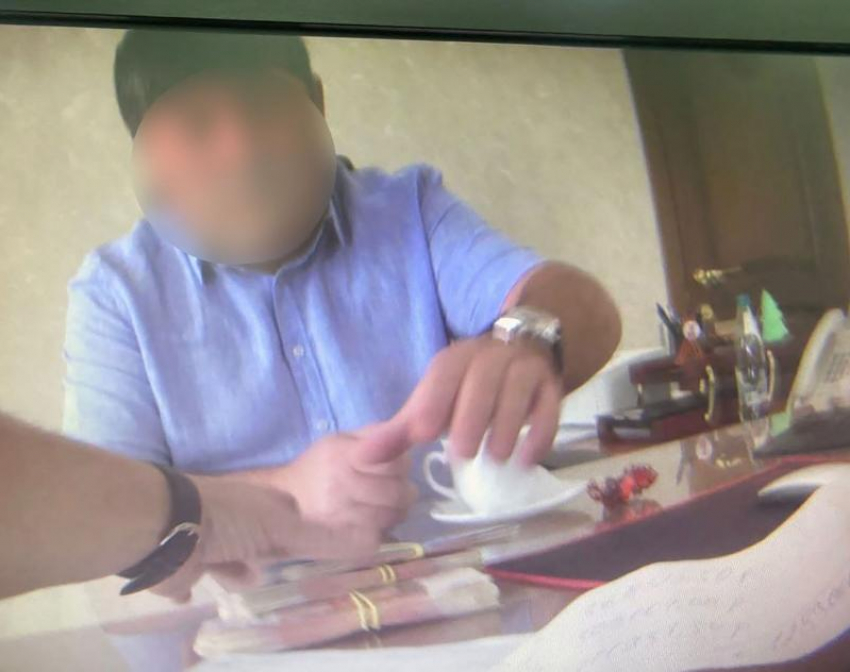 За взятку в 2,7 миллиона гендиректор ставропольского АО «Теплосети» Вдовин отправлен в СИЗО почти на 2 месяца 