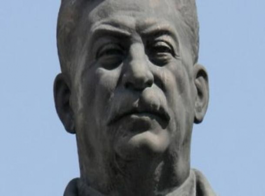 Бюст Иосифа Сталина установили в селе на Ставрополье