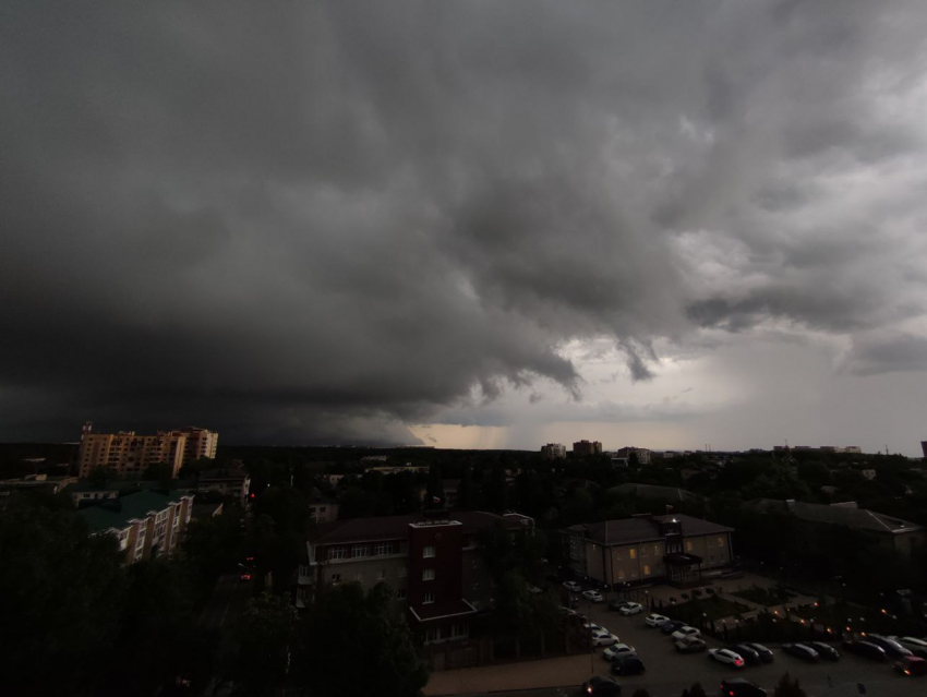Штормовое предупреждение продлили на Ставрополье 13 августа