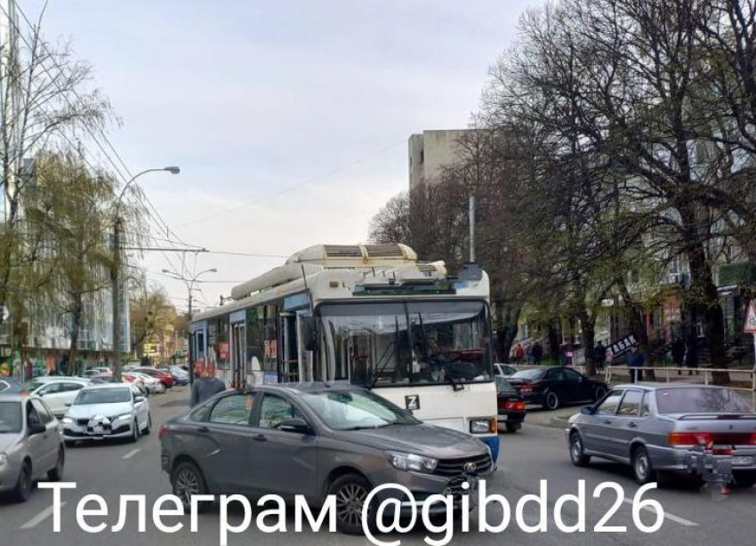 Пожилая пассажирка пострадала в ДТП с троллейбусом в Ставрополе