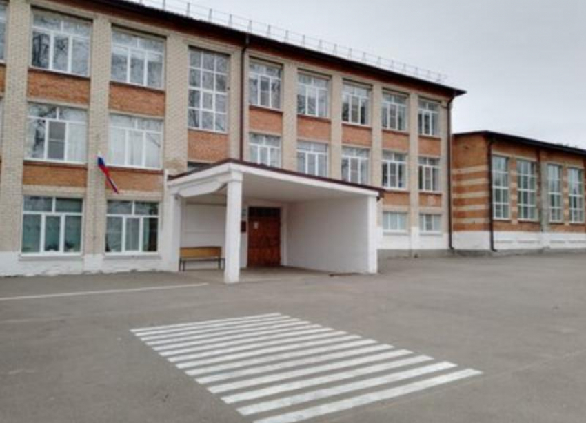 За общение на матах с учениками директора школы отстранили от должности на Ставрополье
