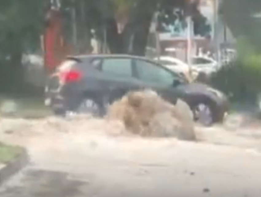Улицы Ставрополя затопило после дождя