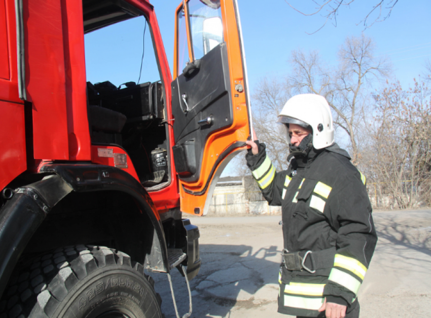 Ожоги рук и лица после взрыва бытового газа получил дачник в Ставрополе
