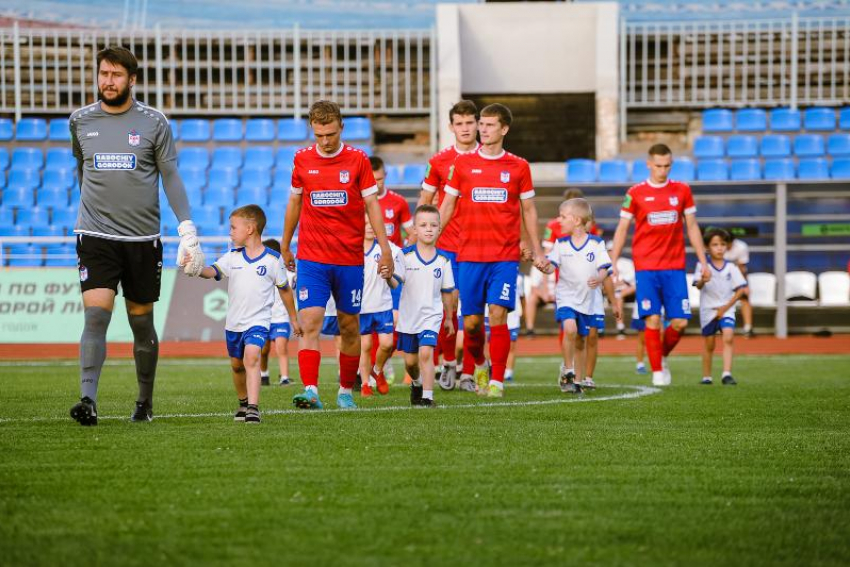 Ставропольский тренер привел ростовскую команду к виктории в «утешительном» футбольном турнире 