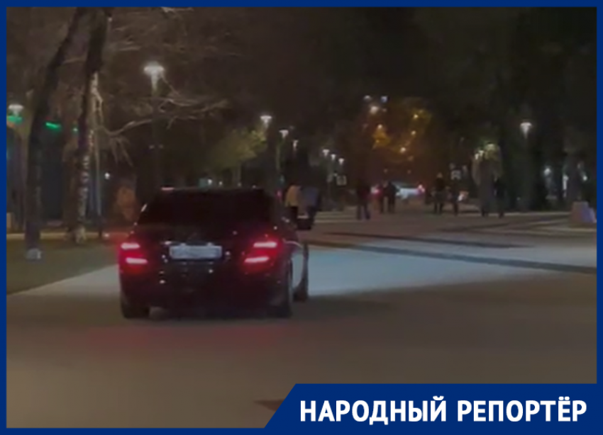 Очередной автохам на проспекте Октябрьской Революции Ставрополя попал на видео