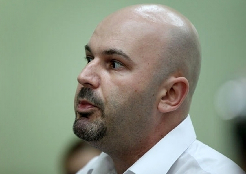 Депутату Дубровскому продлили срок содержания под стражей