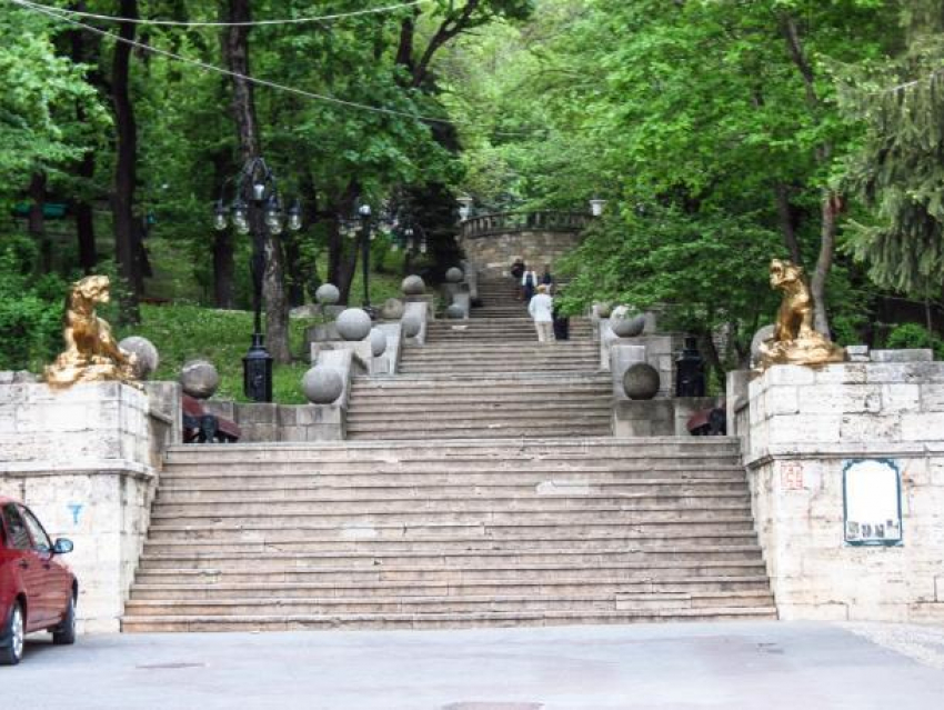 В Железноводске открыли нижнюю часть Каскадной лестницы