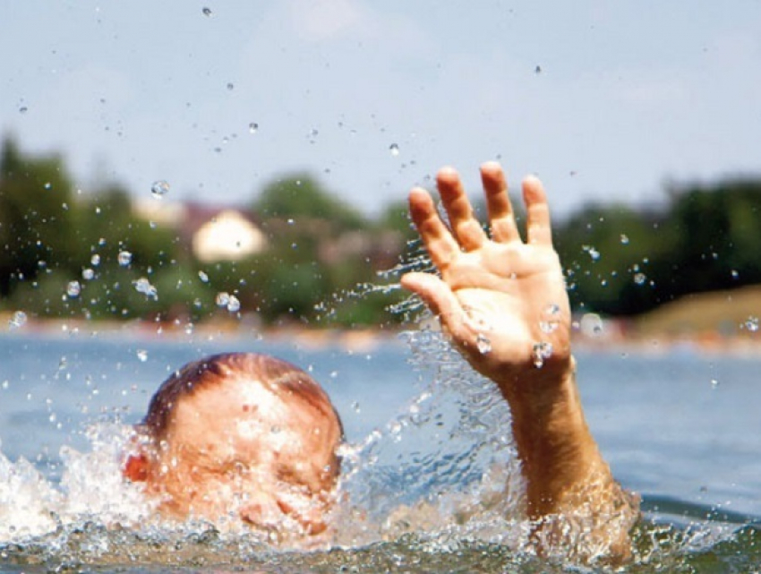 8-летний мальчик утонул в канале на Ставрополье 