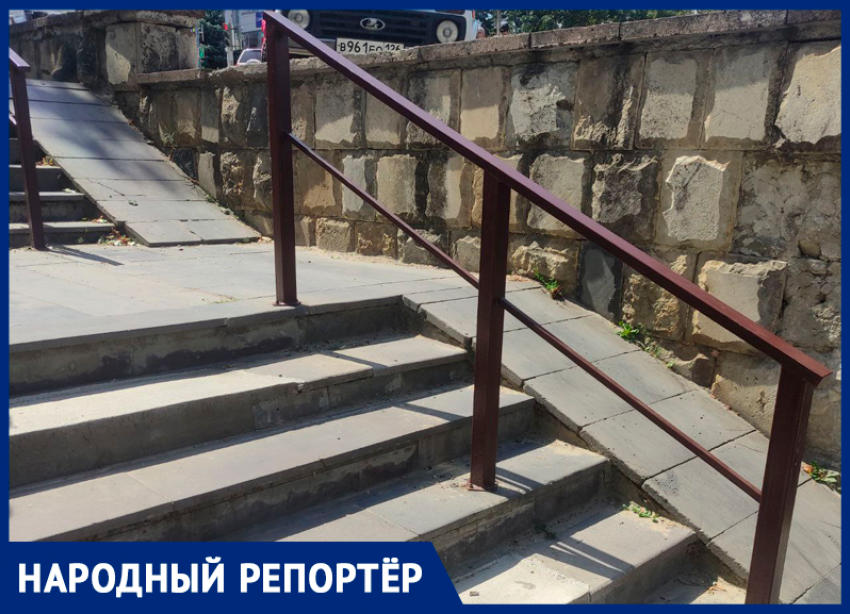 Пандусы с крутым подъемом в Ставрополе сделали невозможным прогулки с колясками и инвалидами