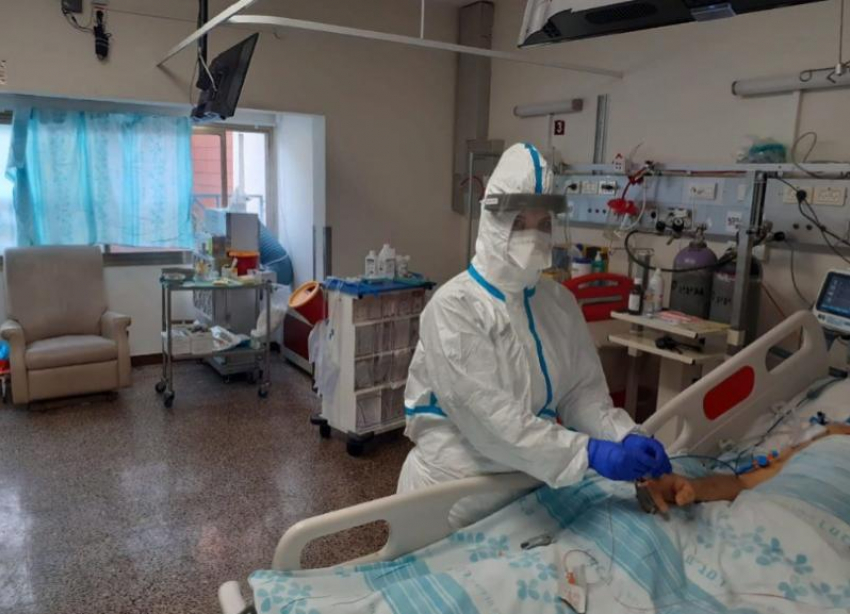 На Ставрополье 2 888 человек продолжают борьбу с коронавирусом