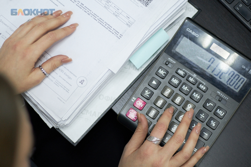 Главный бухгалтер Невинномысского филиала «Крайтеплоэнерго» похитила более 1,8 миллиона из зарплаты сотрудников