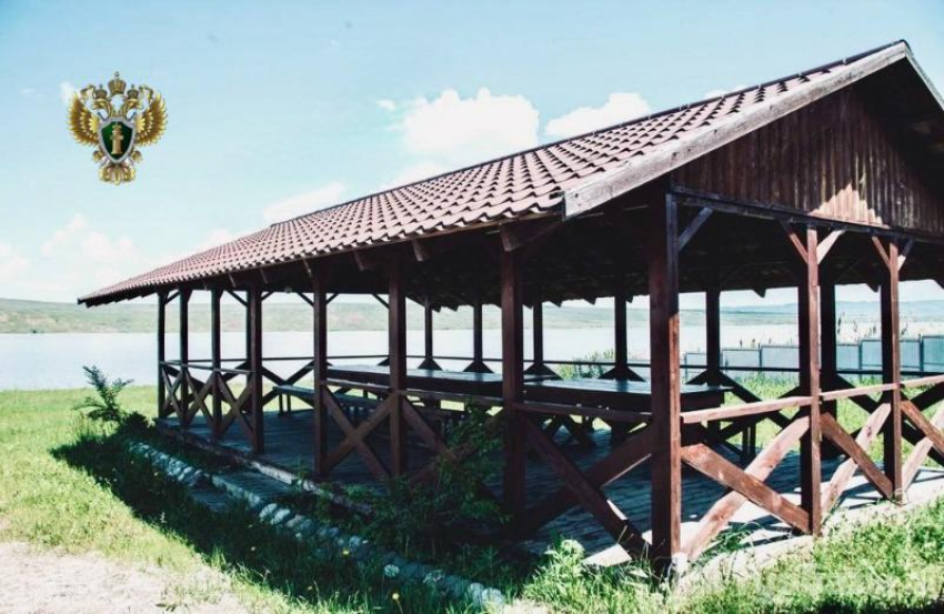 Предприниматель устроил на Ставрополье базу отдыха в водоохранной зоне с нарушениями