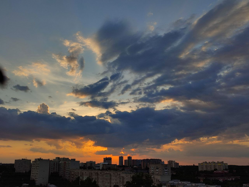 Облака без дождя: какая погода ждет ставропольцев 23 апреля