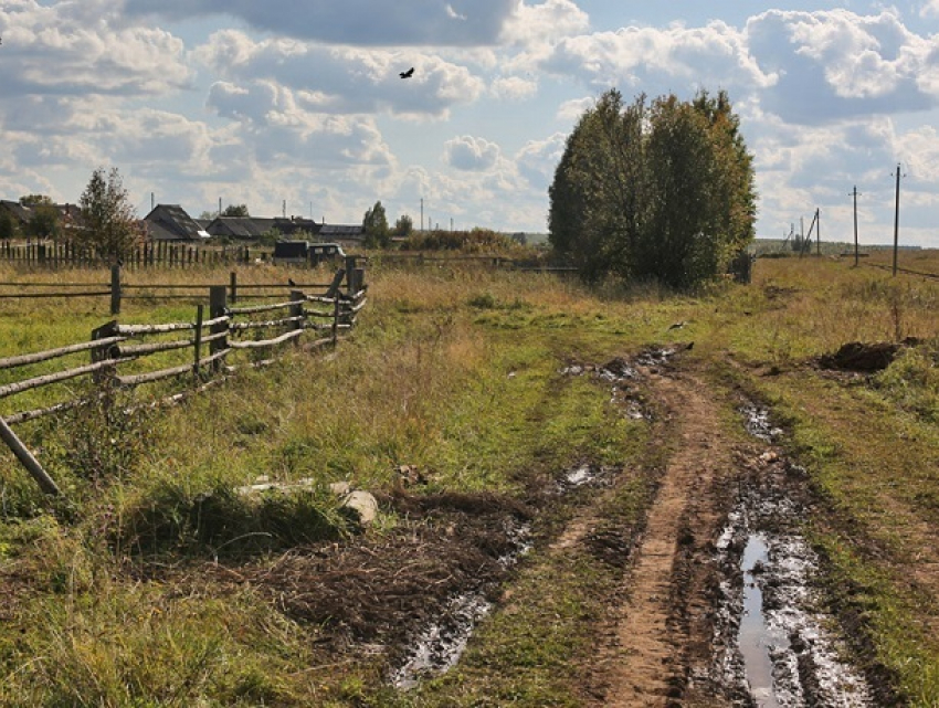 Администрацию Левокумского района обязали взять на контроль заброшенные дороги 