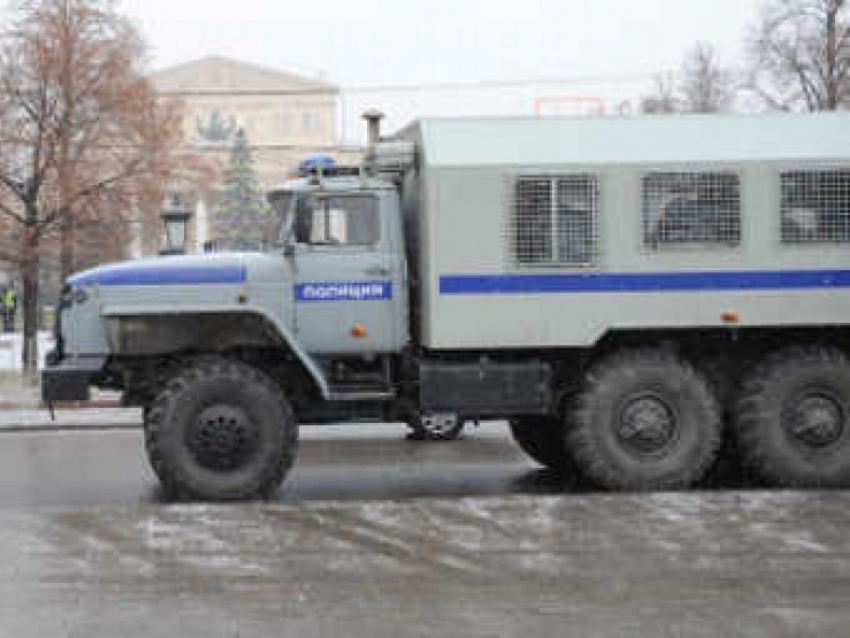 Автозак с преступниками попал в ДТП на Ставрополье