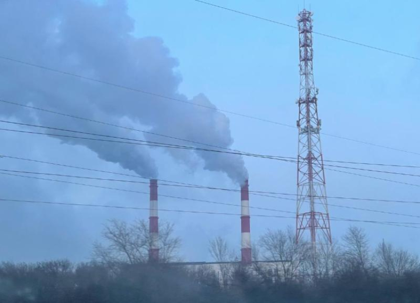 Склад загорелся в Невинномысске после налета БПЛА: есть пострадавшие