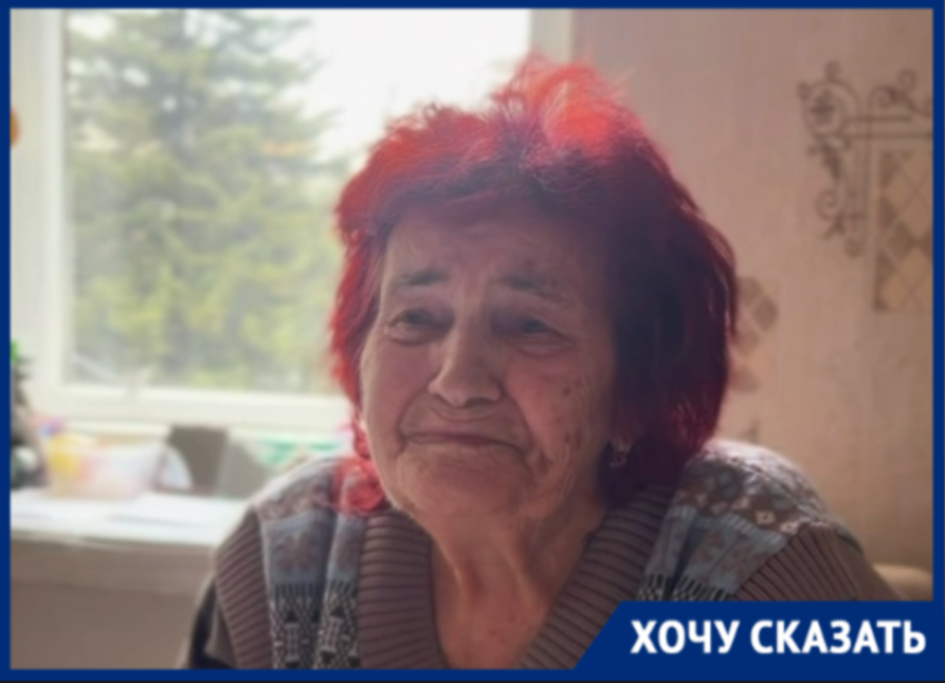 «Земля из-под ног ушла»: плачущая бабушка со Ставрополья просит не отключать радио