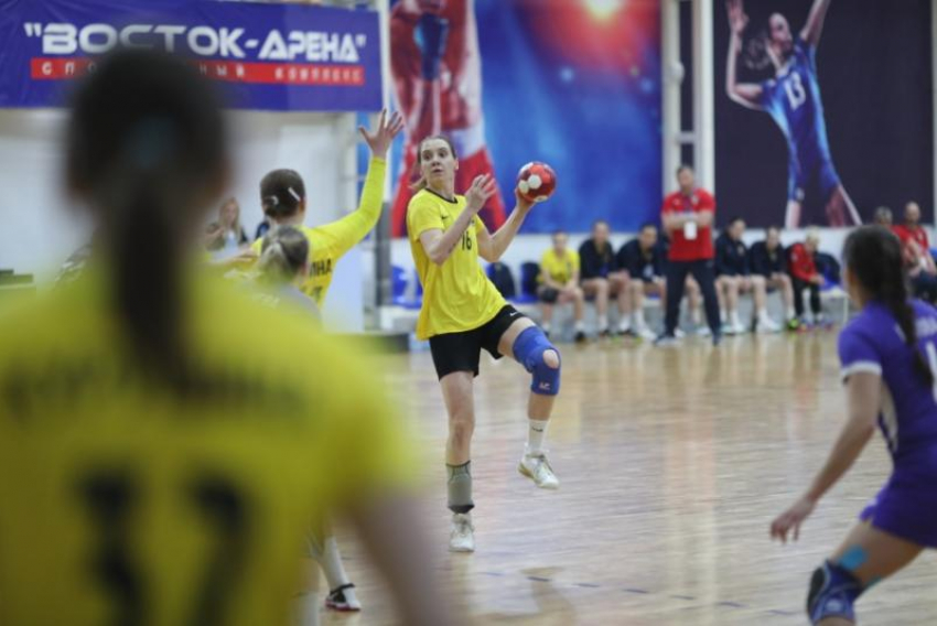 Гандболистки «Ставрополья» в дебютном матче чемпионата России отпраздновали успех в Санкт-Петербурге 