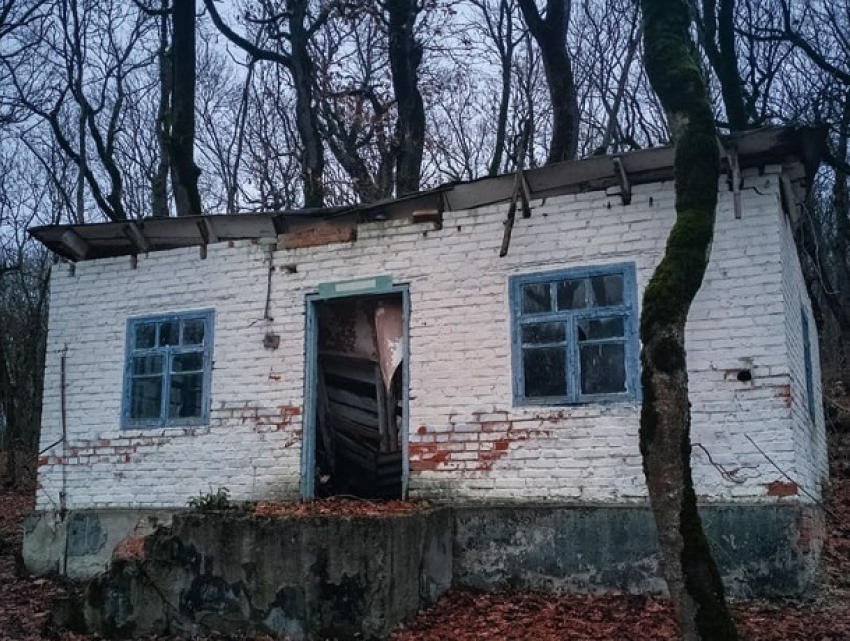 «Жуткая вожатая» и другие страшилки заброшенного лагеря «Радуга» на Ставрополье