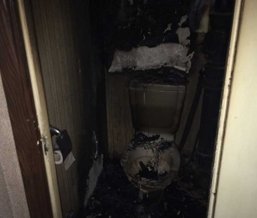 Пенсионерка жгла газеты в туалете и погибла из-за пожара в многоэтажке Ставрополя