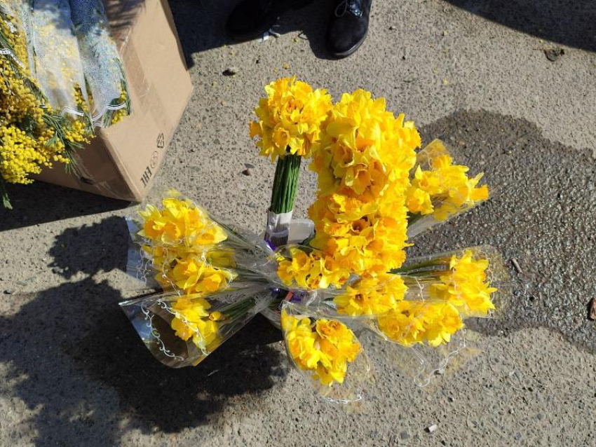 Около 3 тысяч рублей придется выложить ставропольцам на букет ко Дню учителя