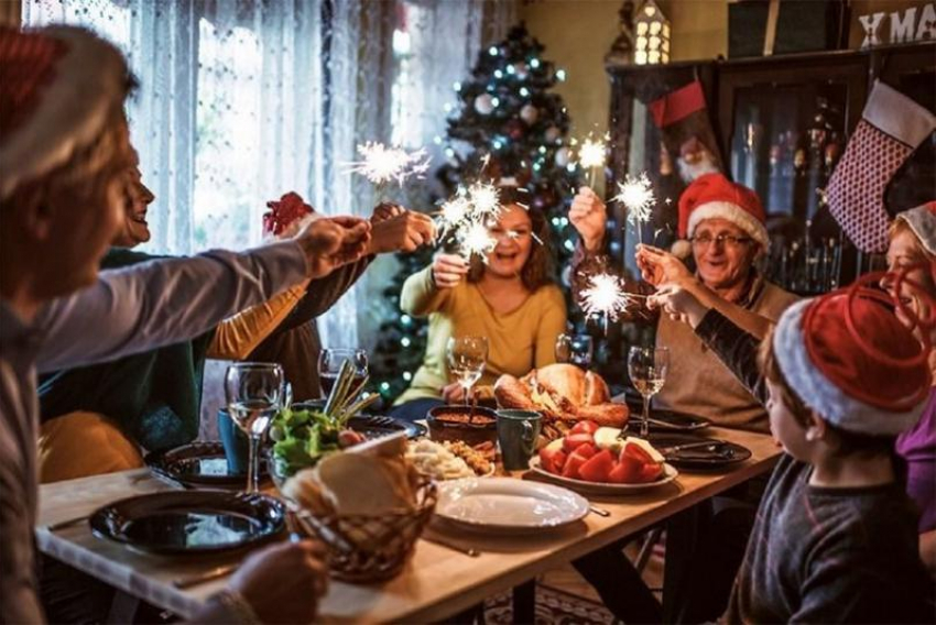 Новый год ставропольчанам настоятельно советуют праздновать дома