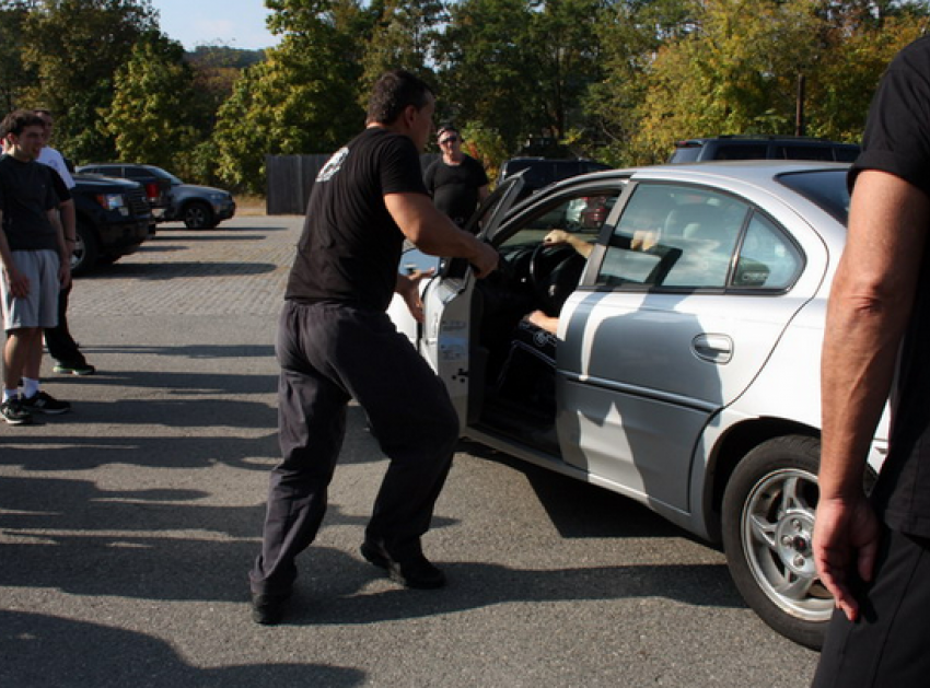 Полицейский на Ставрополье подозревается в угоне автомобиля