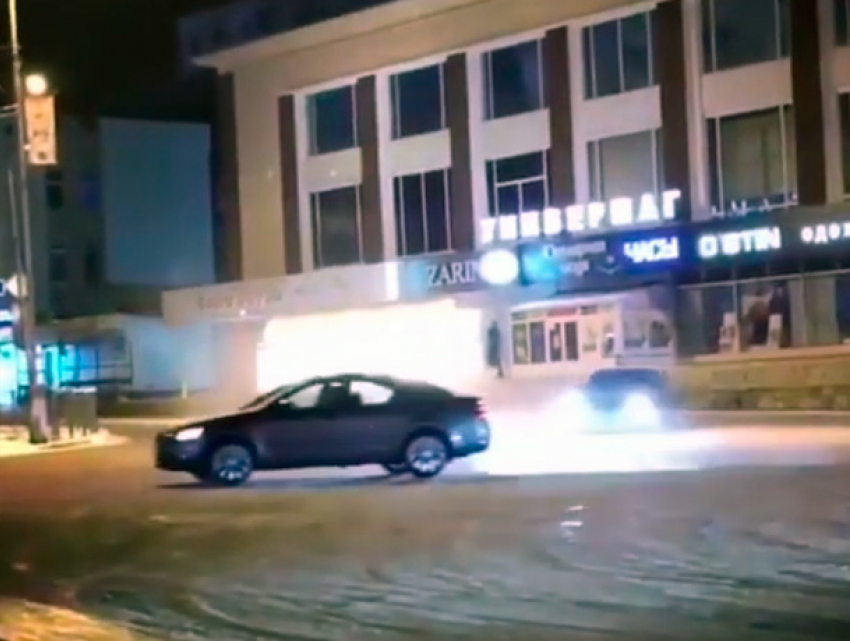 Эпатажные выходки любителя дрифта попали на видео в Кисловодске