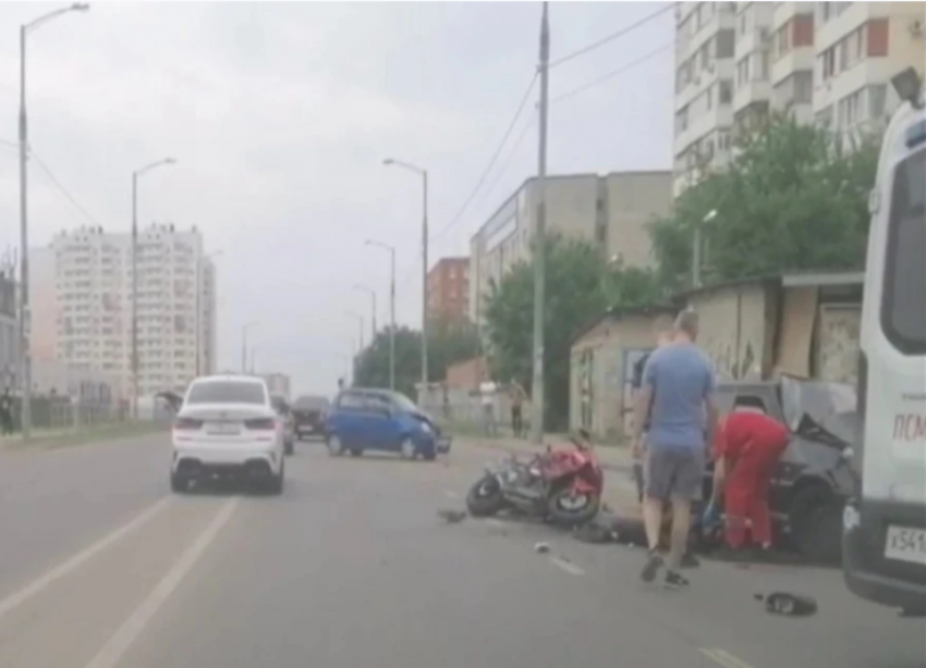 В сеть попало видео смертельного ДТП со ставропольским спортсменом Владиславом Ивановым