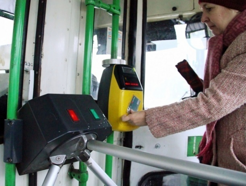 Проезд в троллейбусах можно будет оплатить с помощью банковской карты в Ставрополе