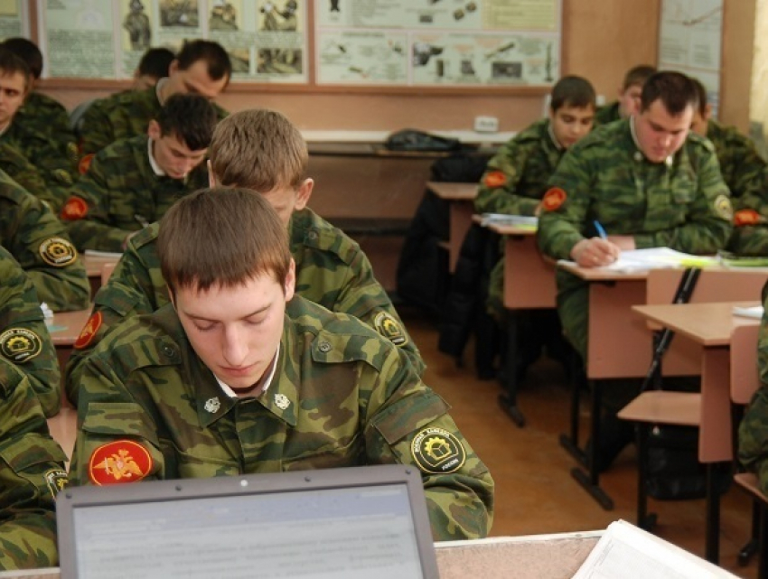 Получить военный билет после университета смогут студенты в Ставропольском крае 