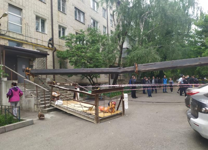 Последствия падения строительного крана в Ставрополе обещали устранить