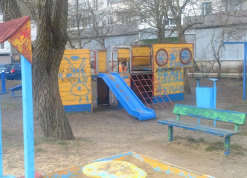 На Ставрополье нашли 3,4 тысячи опасных детских и спортивных площадок
