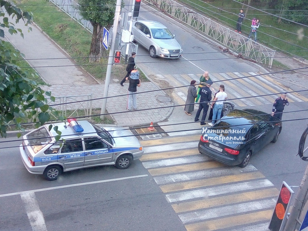 Иномарка сбила велосипедиста на перекрестке в центре Ставрополя