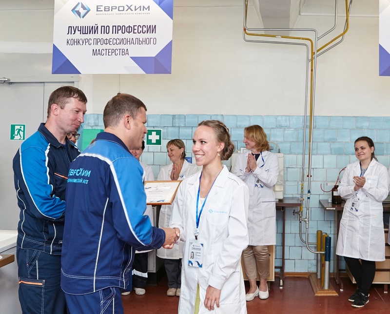 Лучший по профессии сертификат на редоустройство студентке НХК_54C2085 2.jpg Лучший по профессии сертификат на редоустройство студентке НХК_54C2085 2.jpg