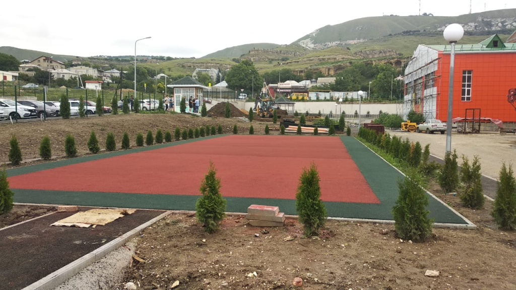 Новая школа в поселке Мирном